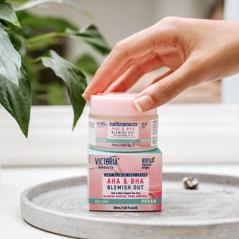 Blemish Out anti-boutons jour et nuit  Victoria Beauty – Image 3